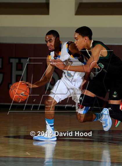 Thumbnail 3 in Lakeside vs. Los Osos (MaxPreps Holiday Classic) photogallery.