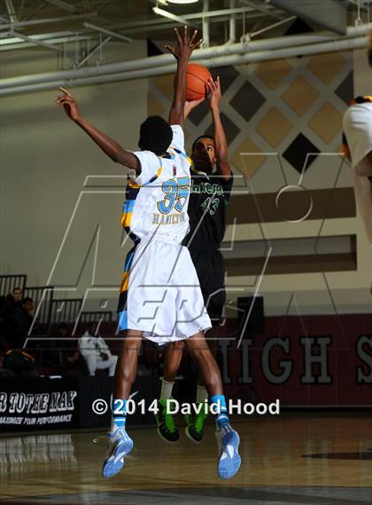 Thumbnail 3 in Lakeside vs. Los Osos (MaxPreps Holiday Classic) photogallery.