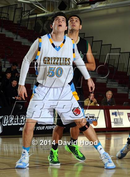 Thumbnail 1 in Lakeside vs. Los Osos (MaxPreps Holiday Classic) photogallery.