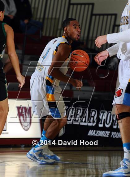 Thumbnail 2 in Lakeside vs. Los Osos (MaxPreps Holiday Classic) photogallery.
