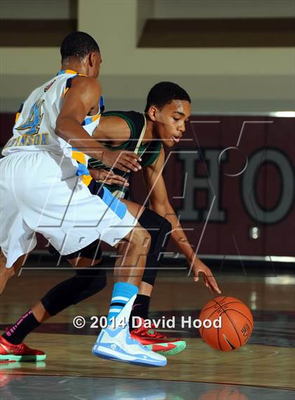 Thumbnail 3 in Lakeside vs. Los Osos (MaxPreps Holiday Classic) photogallery.