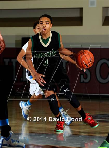 Thumbnail 2 in Lakeside vs. Los Osos (MaxPreps Holiday Classic) photogallery.