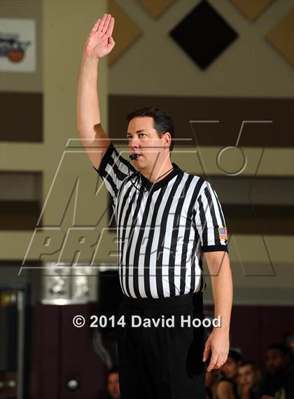 Thumbnail 1 in Lakeside vs. Los Osos (MaxPreps Holiday Classic) photogallery.