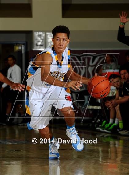 Thumbnail 3 in Lakeside vs. Los Osos (MaxPreps Holiday Classic) photogallery.