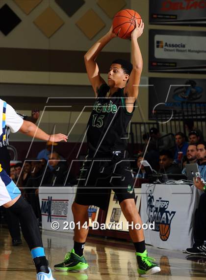 Thumbnail 1 in Lakeside vs. Los Osos (MaxPreps Holiday Classic) photogallery.