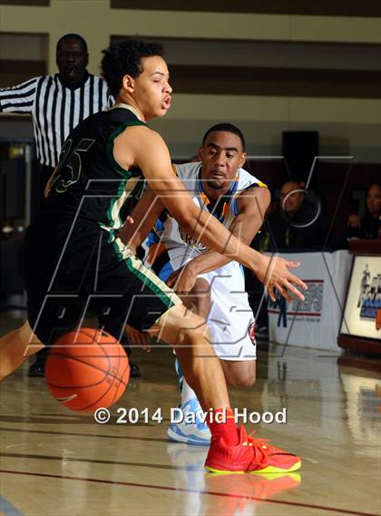 Thumbnail 2 in Lakeside vs. Los Osos (MaxPreps Holiday Classic) photogallery.