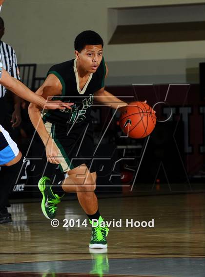 Thumbnail 1 in Lakeside vs. Los Osos (MaxPreps Holiday Classic) photogallery.