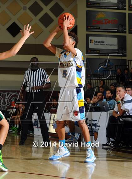 Thumbnail 2 in Lakeside vs. Los Osos (MaxPreps Holiday Classic) photogallery.