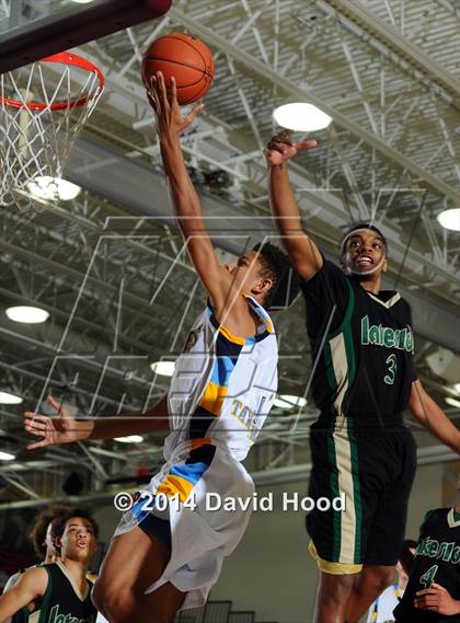 Thumbnail 1 in Lakeside vs. Los Osos (MaxPreps Holiday Classic) photogallery.