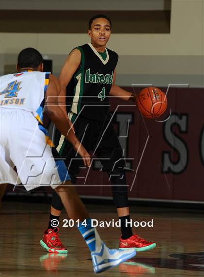 Thumbnail 1 in Lakeside vs. Los Osos (MaxPreps Holiday Classic) photogallery.