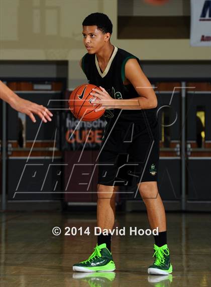 Thumbnail 2 in Lakeside vs. Los Osos (MaxPreps Holiday Classic) photogallery.