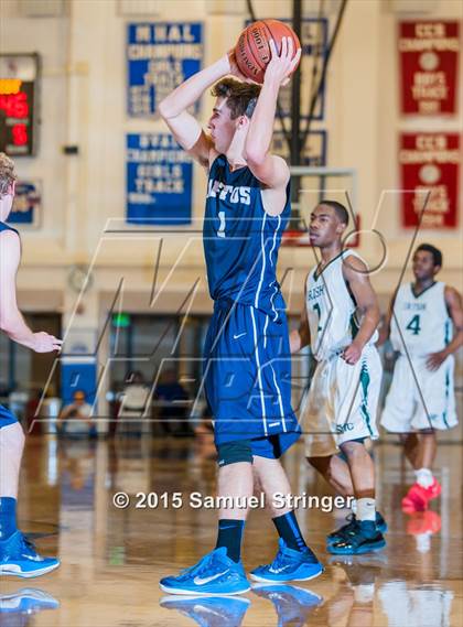 Thumbnail 3 in Aptos vs. Sacred Heart Cathedral (CIF CCS D3 Final) photogallery.