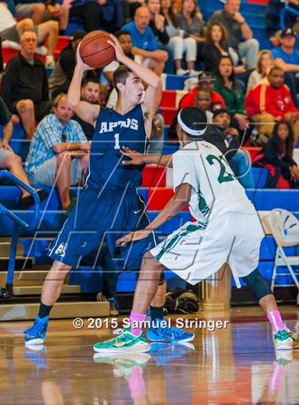 Thumbnail 3 in Aptos vs. Sacred Heart Cathedral (CIF CCS D3 Final) photogallery.