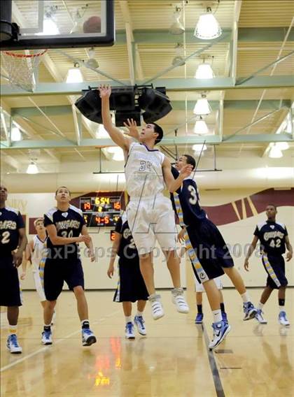 Thumbnail 2 in Center vs. McQueen (Whitney Christmas Classic) photogallery.