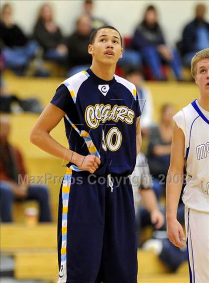 Thumbnail 3 in Center vs. McQueen (Whitney Christmas Classic) photogallery.