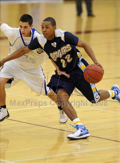 Thumbnail 3 in Center vs. McQueen (Whitney Christmas Classic) photogallery.