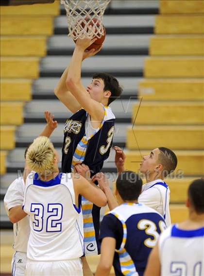 Thumbnail 2 in Center vs. McQueen (Whitney Christmas Classic) photogallery.