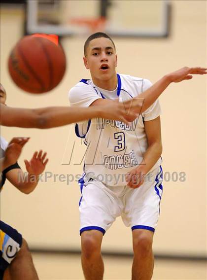 Thumbnail 3 in Center vs. McQueen (Whitney Christmas Classic) photogallery.