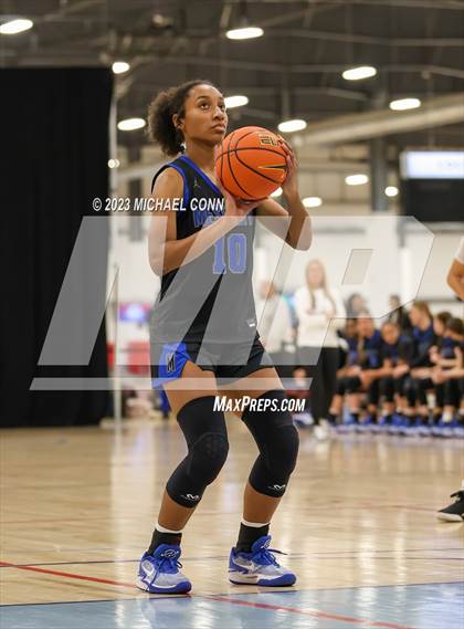 Thumbnail 2 in Mesquite vs. Salesian College Preparatory (Nike Tournament of Champions) photogallery.