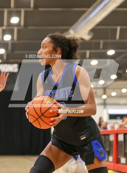 Thumbnail 3 in Mesquite vs. Salesian College Preparatory (Nike Tournament of Champions) photogallery.