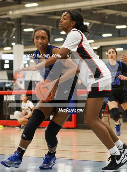 Thumbnail 3 in Mesquite vs. Salesian College Preparatory (Nike Tournament of Champions) photogallery.