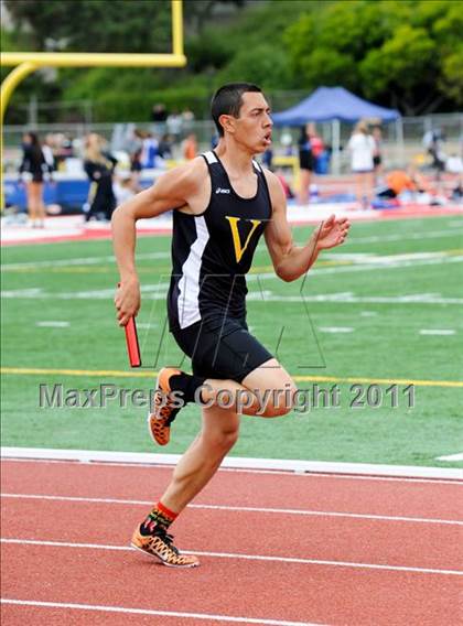Thumbnail 1 in Santa Barbara Easter Relays (Boys Track Events) photogallery.