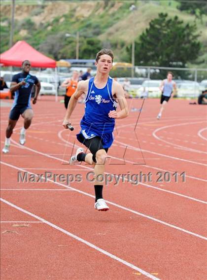 Thumbnail 1 in Santa Barbara Easter Relays (Boys Track Events) photogallery.