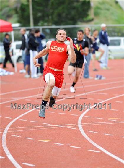 Thumbnail 3 in Santa Barbara Easter Relays (Boys Track Events) photogallery.