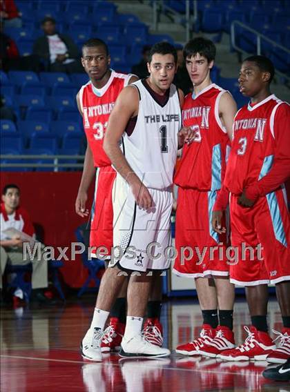 Thumbnail 3 in Christian Life Center vs. Antonian Prep (Metroplex Thanksgiving Hoopfest) photogallery.