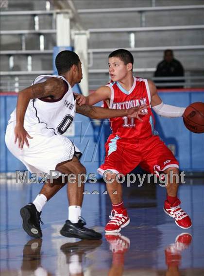 Thumbnail 3 in Christian Life Center vs. Antonian Prep (Metroplex Thanksgiving Hoopfest) photogallery.