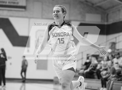 Thumbnail 2 in Gregori @ Sonora photogallery.