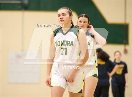 Thumbnail 3 in Gregori @ Sonora photogallery.