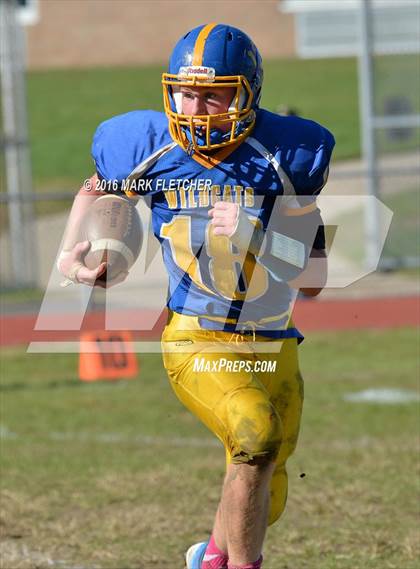 Thumbnail 3 in Gloucester Catholic @ Maple Shade photogallery.