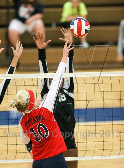 Thumbnail 1 in Centennial vs. Bishop Lynch (Texas Open Tournament) photogallery.