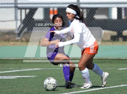Thumbnail 1 in Boerne vs United  (Southwest ISD Tournament) photogallery.