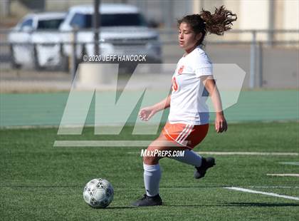 Thumbnail 3 in Boerne vs United  (Southwest ISD Tournament) photogallery.