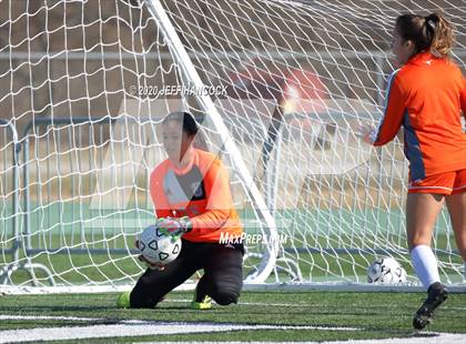Thumbnail 1 in Boerne vs United  (Southwest ISD Tournament) photogallery.