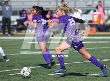 Thumbnail 1 in Boerne vs United  (Southwest ISD Tournament) photogallery.