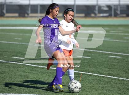 Thumbnail 3 in Boerne vs United  (Southwest ISD Tournament) photogallery.