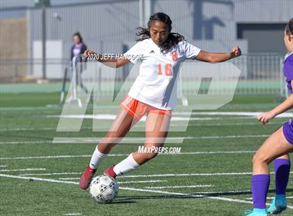 Thumbnail 3 in Boerne vs United  (Southwest ISD Tournament) photogallery.
