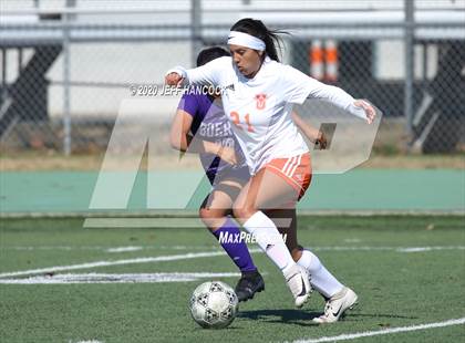 Thumbnail 2 in Boerne vs United  (Southwest ISD Tournament) photogallery.