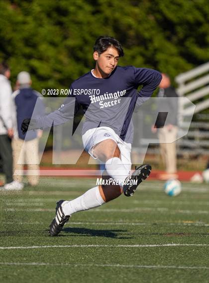 Thumbnail 1 in Huntington vs Smithtown West (Section XI Class AA Final) photogallery.