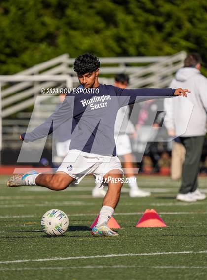 Thumbnail 2 in Huntington vs Smithtown West (Section XI Class AA Final) photogallery.