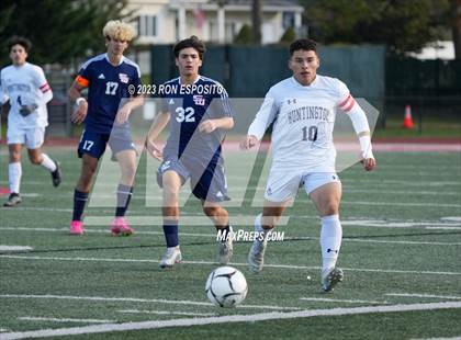 Thumbnail 3 in Huntington vs Smithtown West (Section XI Class AA Final) photogallery.