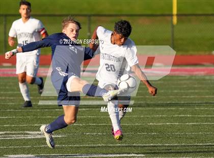 Thumbnail 3 in Huntington vs Smithtown West (Section XI Class AA Final) photogallery.