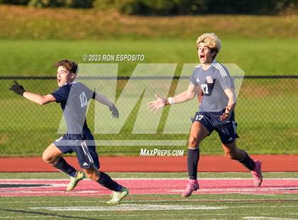 Thumbnail 1 in Huntington vs Smithtown West (Section XI Class AA Final) photogallery.