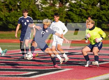 Thumbnail 3 in Huntington vs Smithtown West (Section XI Class AA Final) photogallery.