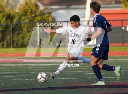 Thumbnail 1 in Huntington vs Smithtown West (Section XI Class AA Final) photogallery.