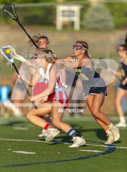 Thumbnail 1 in University School of Milwaukee vs Arrowhead Red (WLF Final) photogallery.