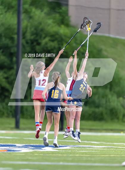 Thumbnail 2 in University School of Milwaukee vs Arrowhead Red (WLF Final) photogallery.